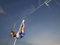 FB体育-战术的胜利，勒沃库森如何用德式体系压制哥伦比亚，德布劳内展现攻防统治力