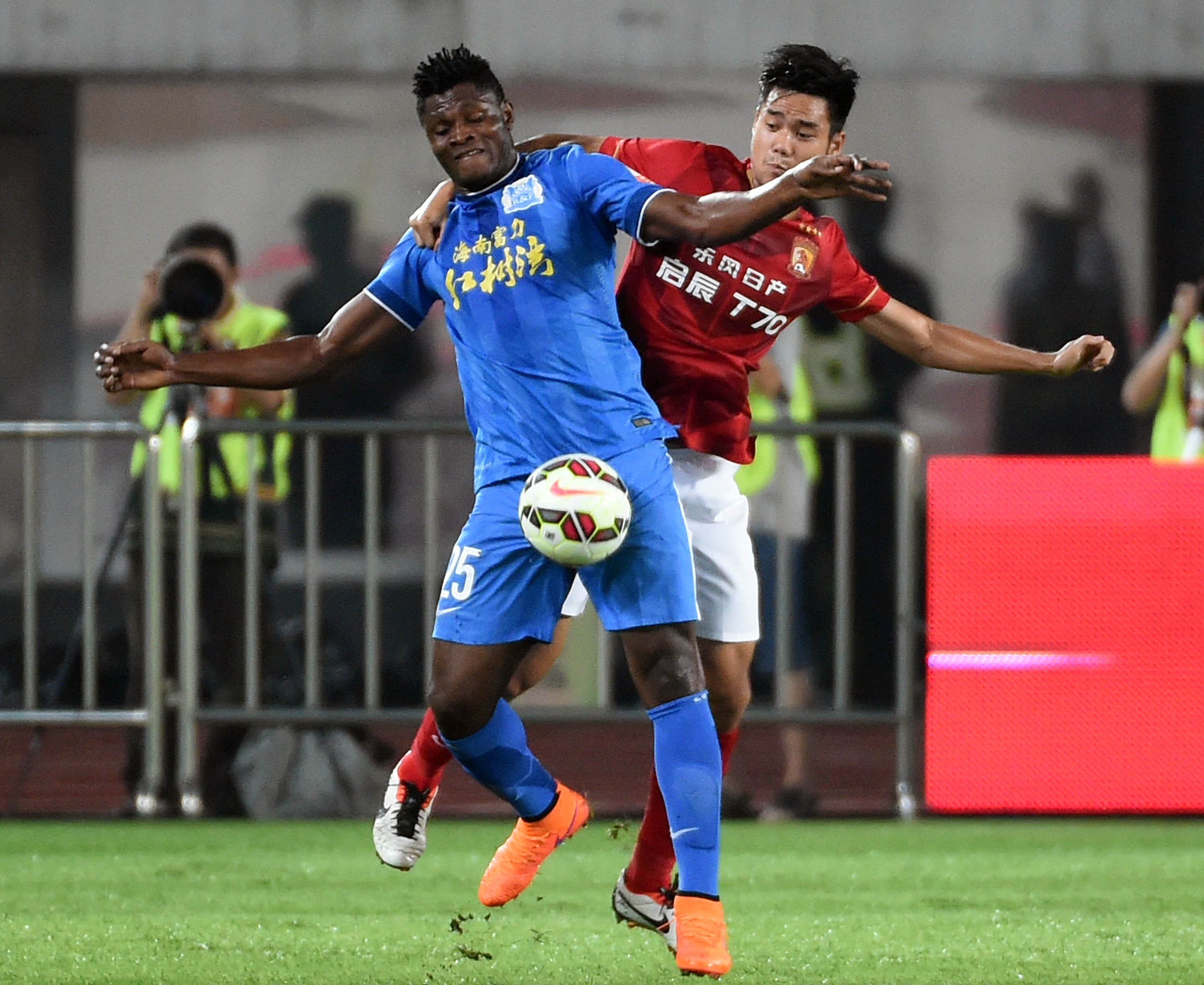 富力主场逼平恒大，表现堪称抢眼