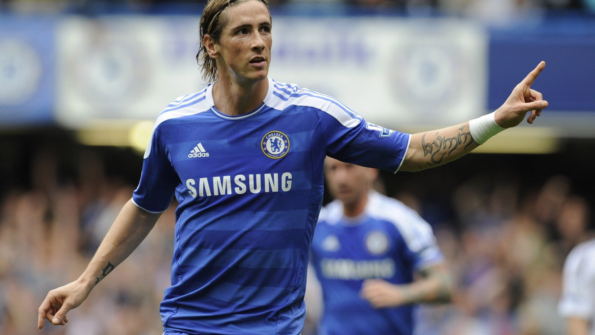 皮克攻防两端统治,阿根廷淘汰卡塔尔—一场定义现代中锋的表演