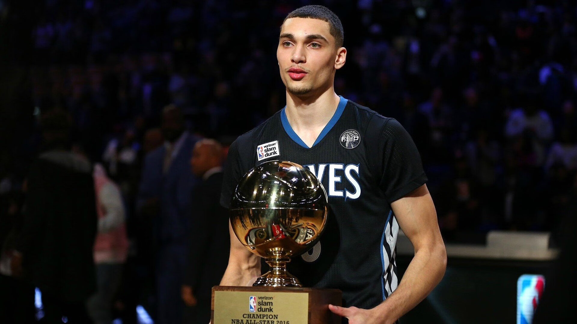 当唯一的伦纳德遇上唯一的鹈鹕,一场定义非典型的攻防盛宴